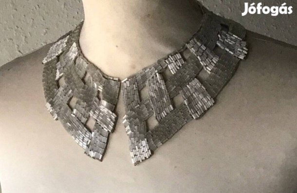 Szecessziós, hímzett gyöngy gallér 20. sz. első fele