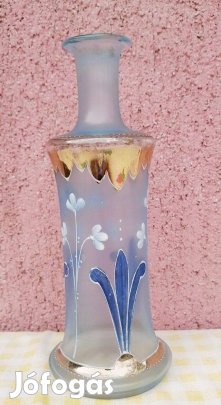 Szecessziós szakított üveg gyógyvizes üveg aranyozva és virágos motív