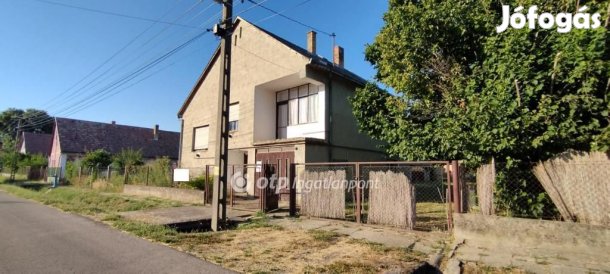 Szedresi 110 nm-es ház eladó