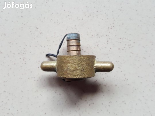 Szegecselő pisztoly és szegecsek