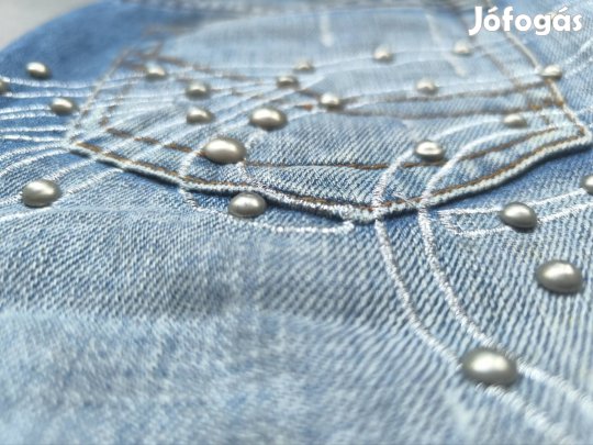 Szegecselt farmer nadrág 