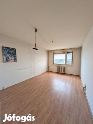 Szeged-Felsőváros, Kereszttöltés utcában 56 nm-es, 2 + 1 külön bejárat