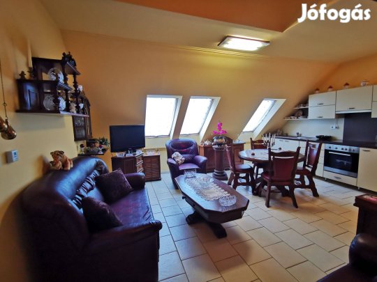 Szeged-Újrókus csendes, mégis kitűnő közlekedésű és ellátottságú részé