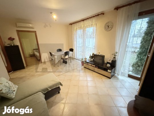 Szeged Újszeged , kertkapcsolatos lakás eladó !