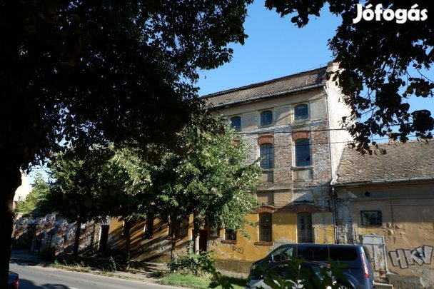 Szeged, Sárkány utcában 1.200 m2-es, tégla, malom épület eladó!