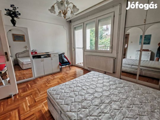 Szeged - Belváros, az Árkád közvetlen szomszédságában, Rigó utcában, 1