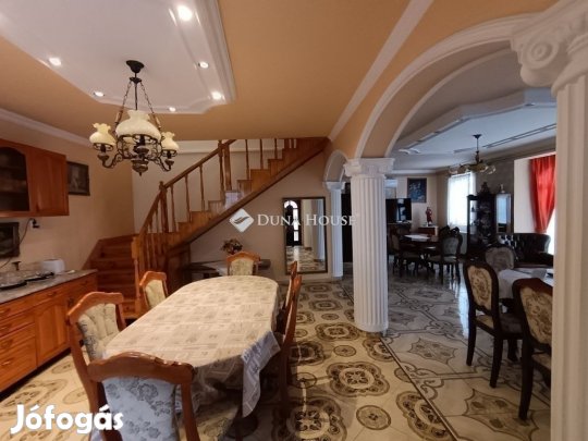 Szegedi 114 nm-es ház eladó