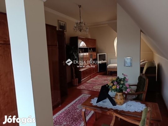 Szegedi 114 nm-es ház eladó