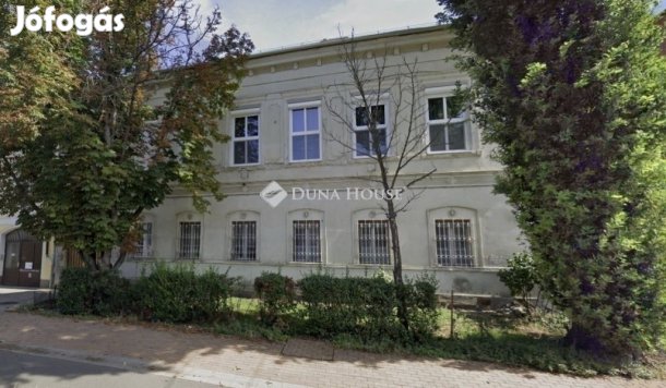 Szegedi 123 nm-es lakás eladó