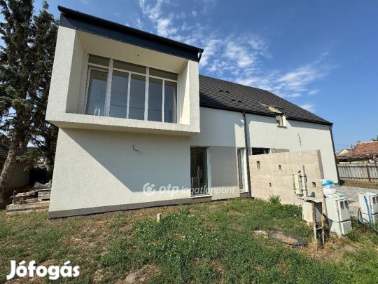 Szegedi 145 nm-es ház eladó