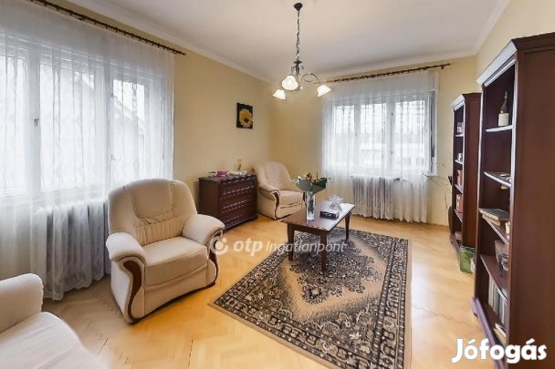 Szegedi 160 nm-es ház eladó