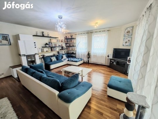 Szegedi 186 nm-es ház eladó