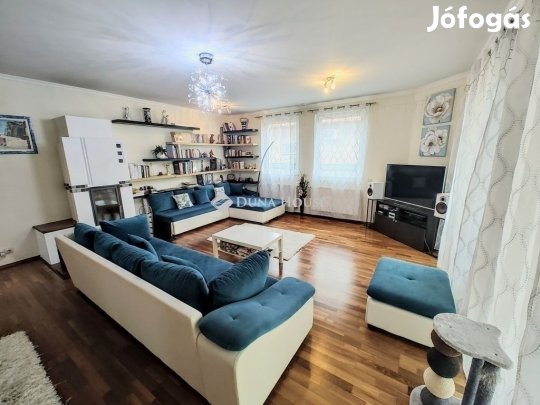 Szegedi 216 nm-es ház eladó