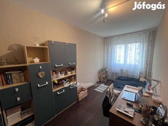 Szegedi 47 nm-es lakás eladó
