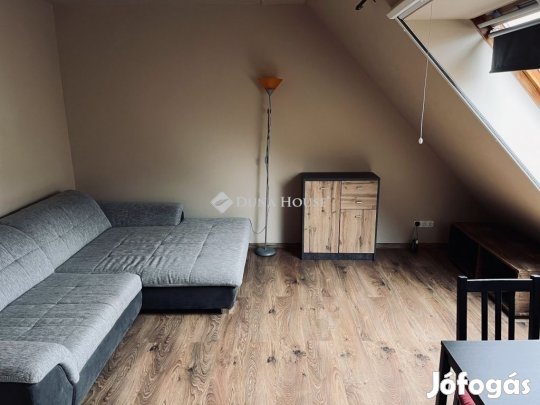 Szegedi 49 nm-es lakás eladó