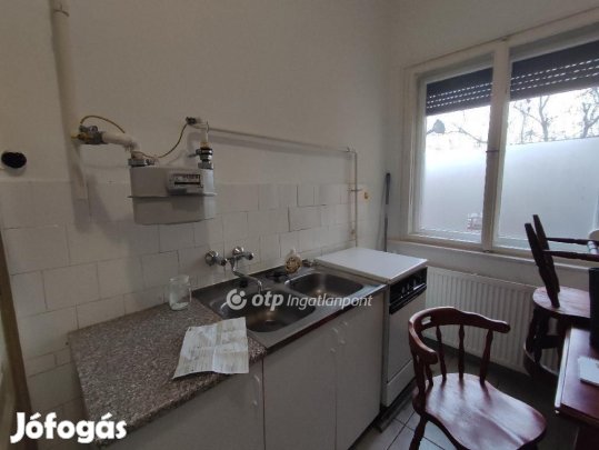 Szegedi 49 nm-es lakás eladó