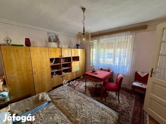 Szegedi 60 nm-es ház eladó