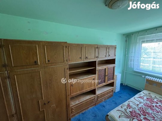 Szegedi 72 nm-es lakás eladó