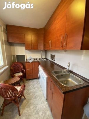 Szegedi 77 nm-es lakás eladó