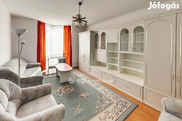 Szegedi 79 nm-es lakás eladó
