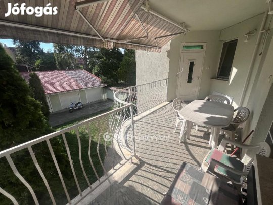 Szegedi 94 nm-es lakás eladó