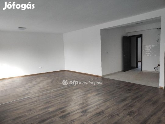 Szegedi eladó 103 nm-es lakás