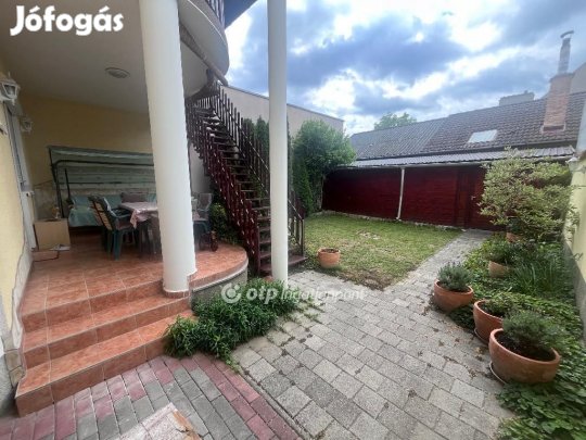 Szegedi eladó 140 nm-es ház