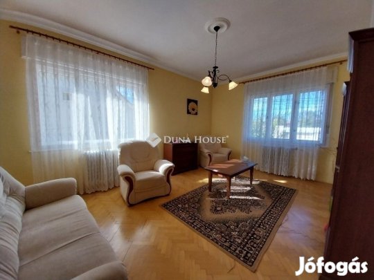 Szegedi eladó 200 nm-es ház