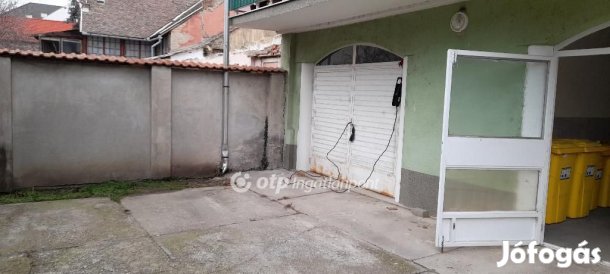 Szegedi eladó 22 nm-es iroda