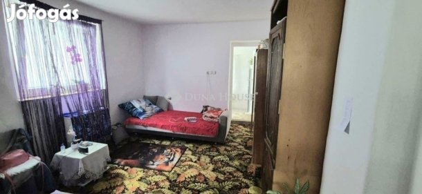 Szegedi eladó 26 nm-es ház