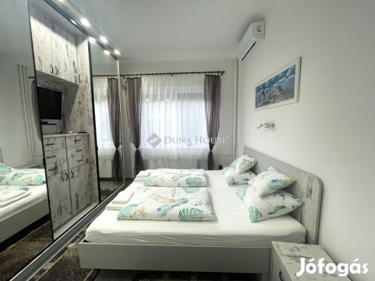 Szegedi eladó 341 nm-es ház