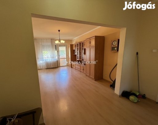 Szegedi eladó 55 nm-es lakás