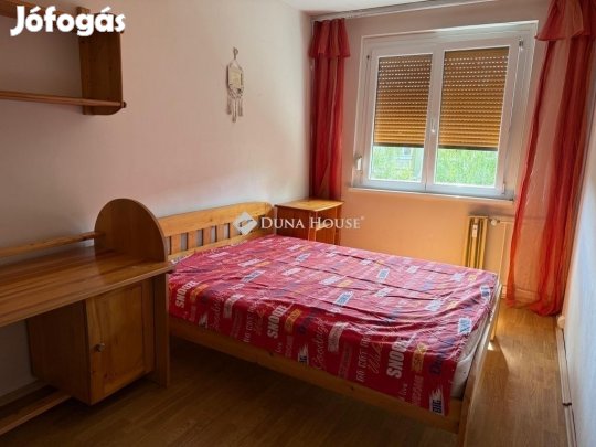 Szegedi eladó 69 nm-es lakás