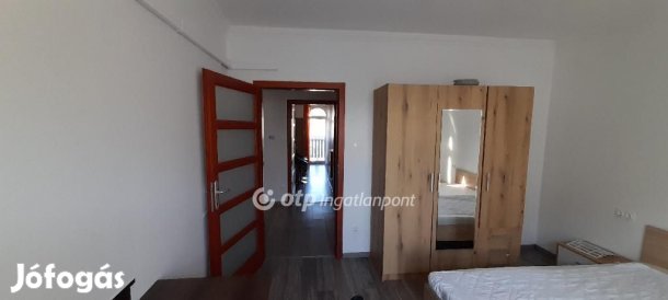 Szegedi eladó 70 nm-es lakás