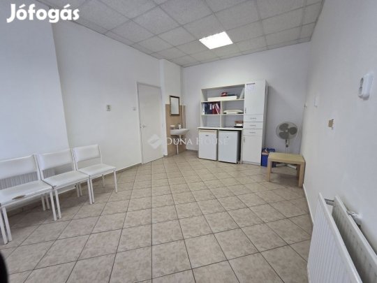 Szegedi eladó 71 nm-es iroda