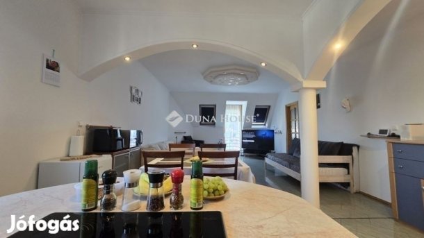 Szegedi eladó 81 nm-es lakás