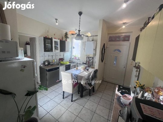 Szegedi eladó 88 nm-es lakás