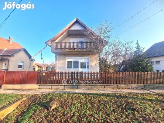 Szeghalomi 93 nm-es ház eladó