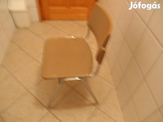 Székek eladók. 8db