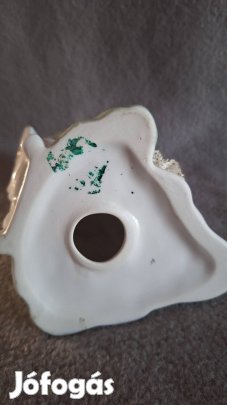 Széken ülő hölgy porcelán figura