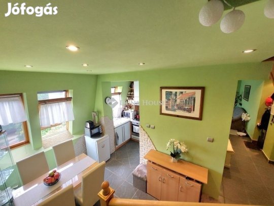 Székesfehérvári 108 nm-es lakás eladó