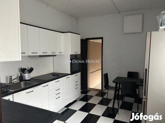 Székesfehérvári 136 nm-es ház eladó