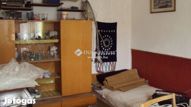 Székesfehérvári 18 nm-es ház eladó