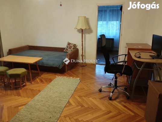 Székesfehérvári 50 nm-es lakás eladó