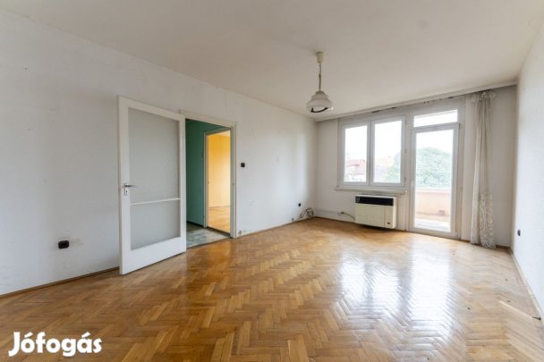 Székesfehérvári 58 nm-es lakás eladó