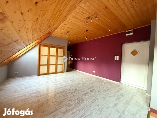 Székesfehérvári 62 nm-es lakás eladó
