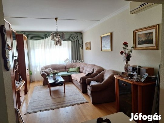 Székesfehérvári 62 nm-es lakás eladó