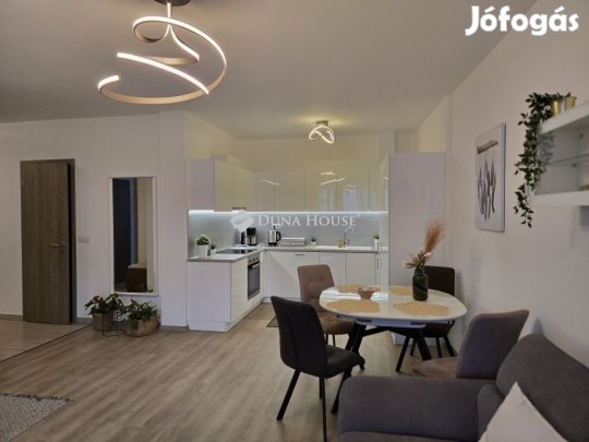 Székesfehérvári 74 nm-es lakás eladó