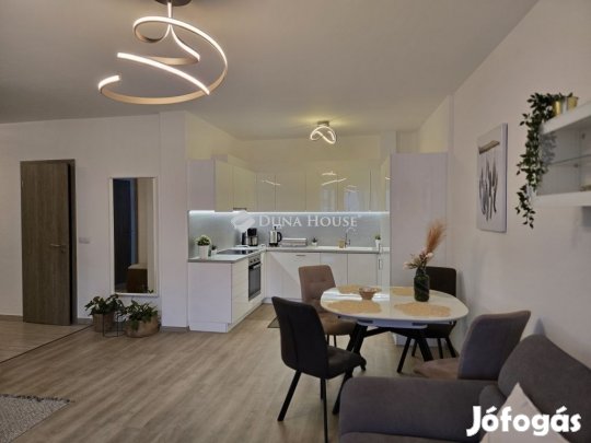 Székesfehérvári 74 nm-es lakás eladó