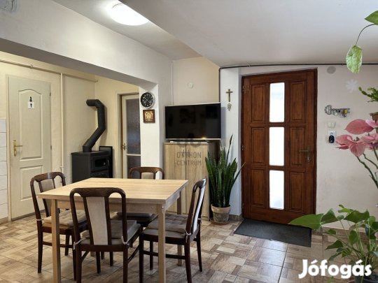 Székesfehérvári 76 nm-es ház eladó